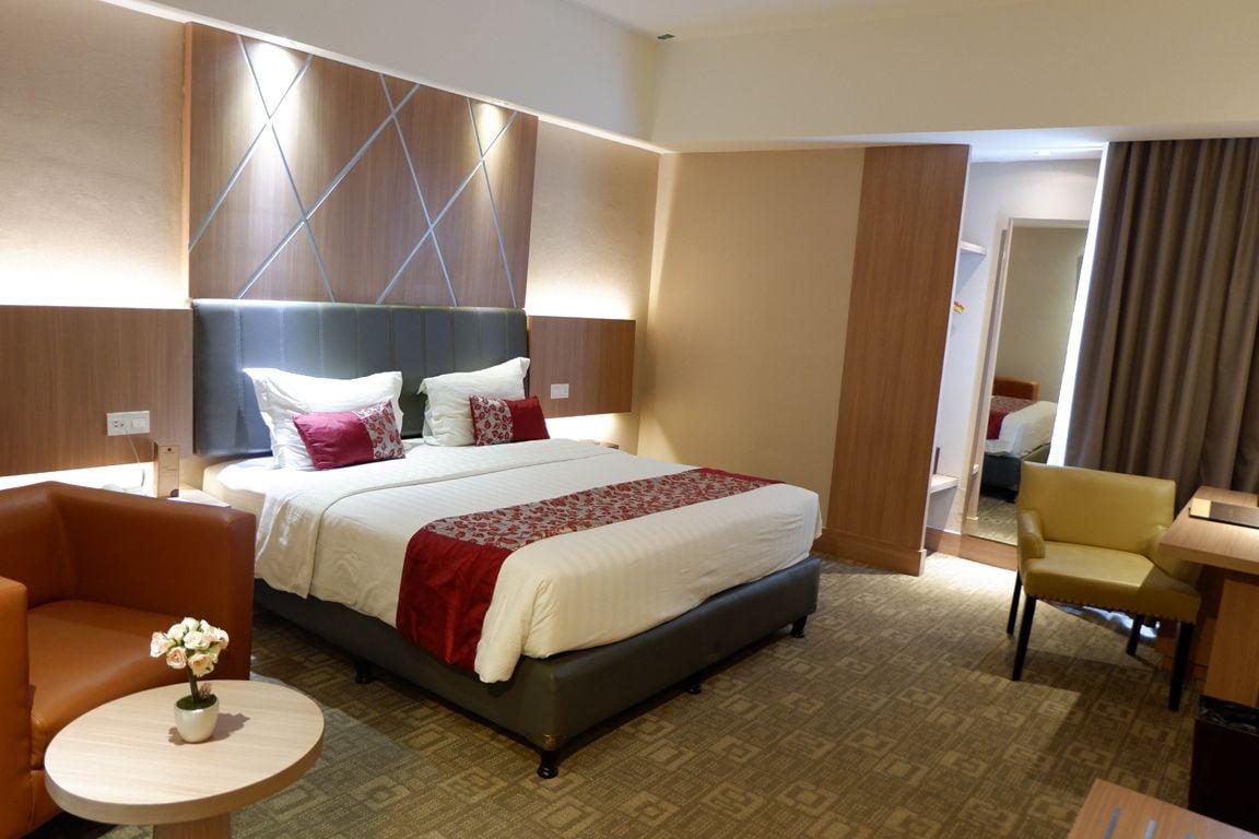 Demelia Hotel Макасар Экстерьер фото